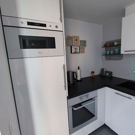 Apartment Villa Ksenija Остенде Экстерьер фото