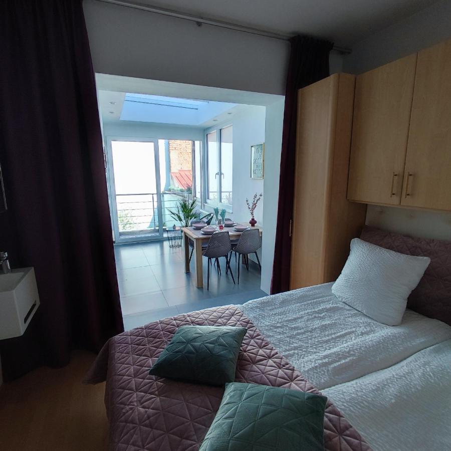 Apartment Villa Ksenija Остенде Экстерьер фото
