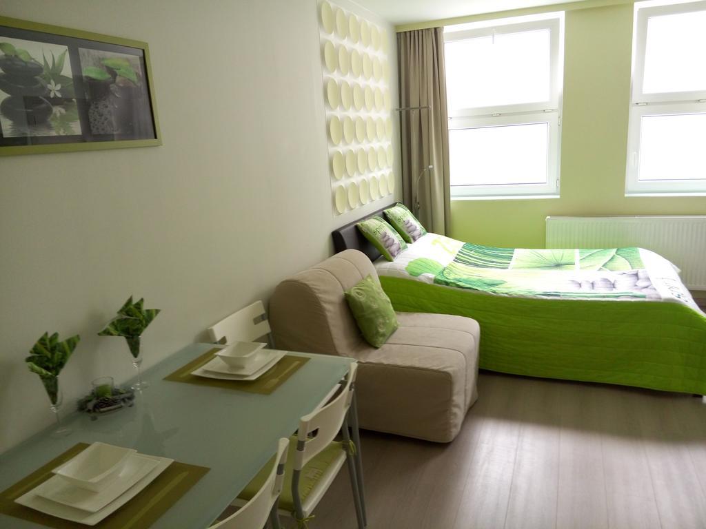 Apartment Villa Ksenija Остенде Экстерьер фото